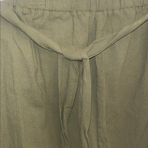 SHEIN White Buttoned Crop Top & Olive Shorts Set size Large - Picture 13 of 13